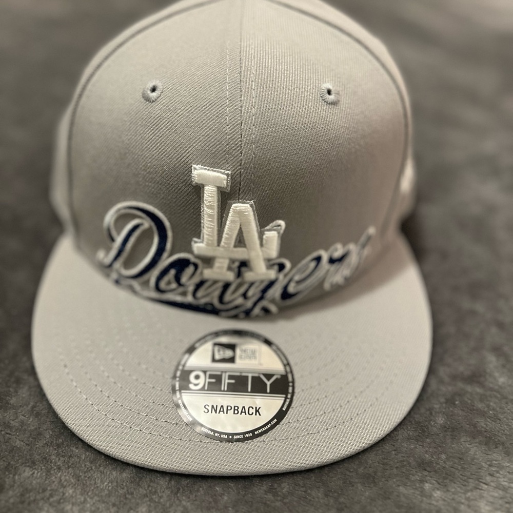 New Era 9Fifty Gray LA Dodgers Snapback Hat